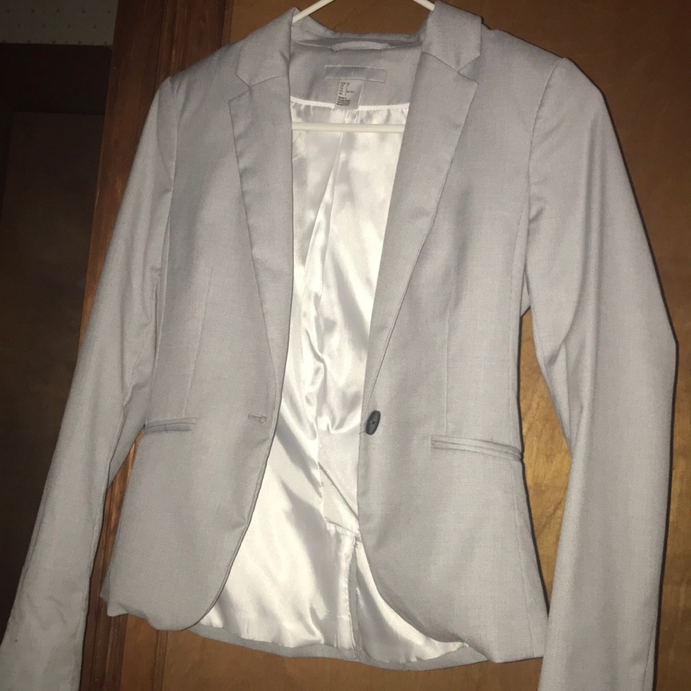 Gray blazer